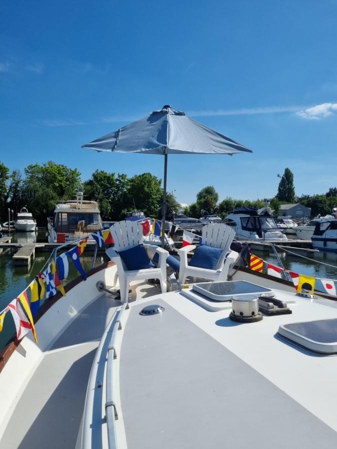 Traditional Boat Hotel Thorpe  Екстериор снимка
