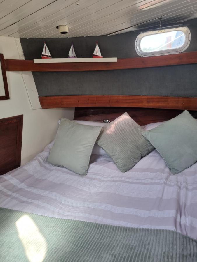 Traditional Boat Hotel Thorpe  Екстериор снимка